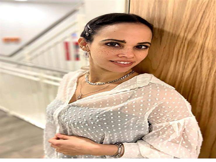 ابنة عمرو دياب تنشر صوراً جديدة من خطوبتها