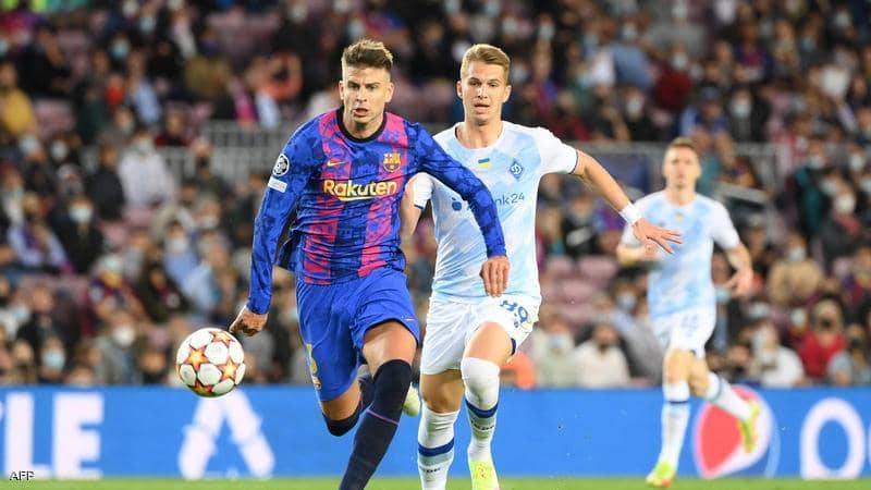 بيكيه يحافظ على آمال برشلونة في دوري الأبطال