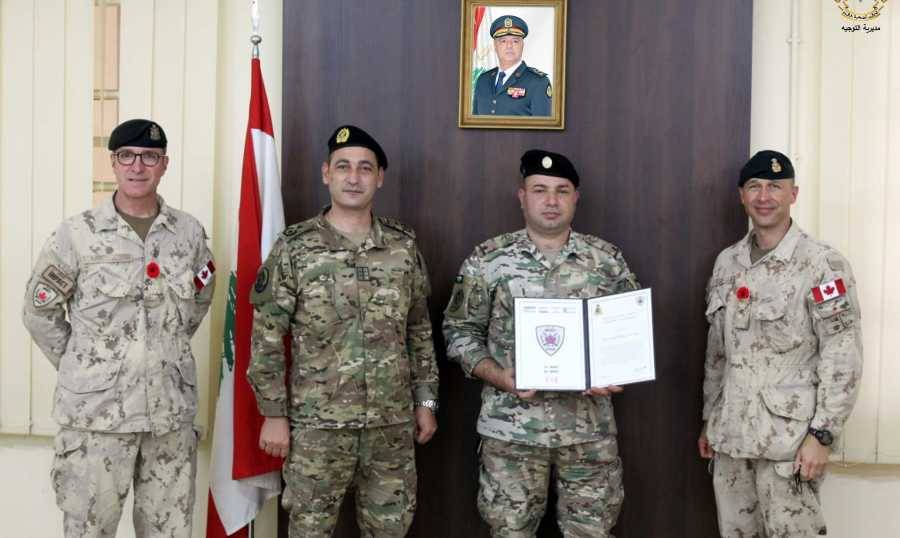 الجيش يكرّم المؤهل أول حسن الشعار