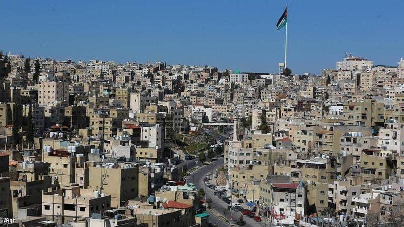 آليات عسكرية وصافرات إنذار في شوارع الأردن.. ما القصة؟
