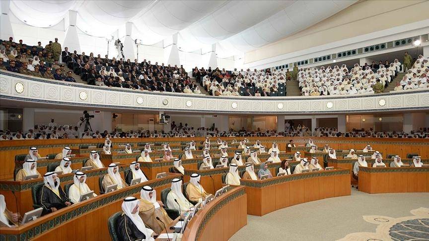 الحكومة الكويتية تتقدم باستقالتها إلى أمير البلاد