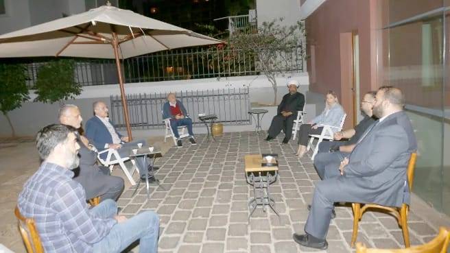 لجنة متابعة إشكال خلدة تزور جنبلاط