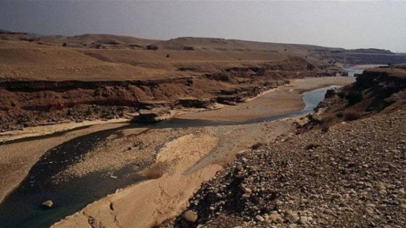 ألوف يحتجون على نقص المياه في وسط إيران