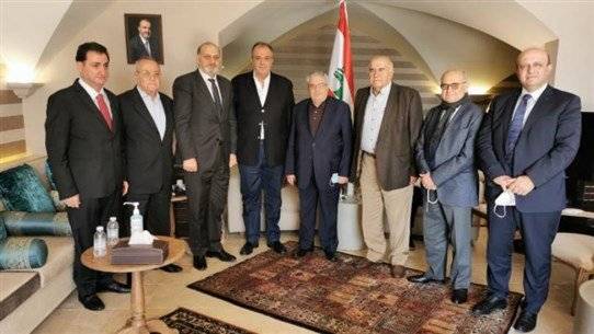 بوشكيان : لتحريك الاقتصاد والخروج من الركود