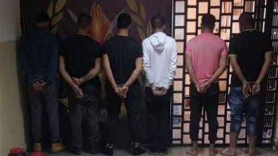 بالصورة - موزّع مخدّرات و4 مروّجين وأحد زبائنهم في قبضة الأمن!