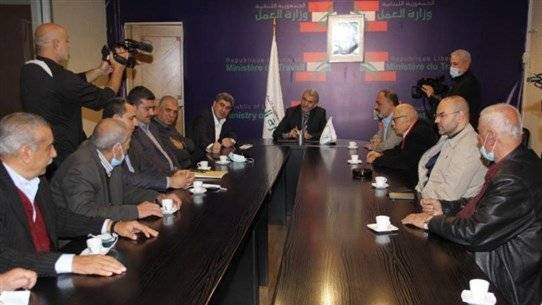 وزير العمل يوقّع مشروع مرسوم زيادة بدل النقل للقطاع الخاص