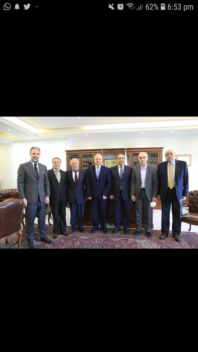 كسبار يستقبل مهنئين بإنتخابه نقيبا.. ويشدد وعبود على التعاون المطلق بين القضاء والمحامين