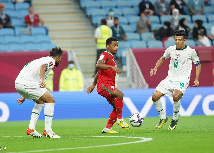 كأس العرب.. منتخب العراق يتعادل بعشرة لاعبين مع عُمان