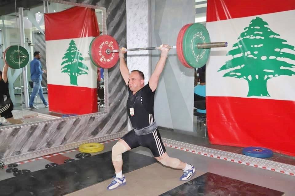 خضر عليوان رباع لبناني يحصد الذهب من عائلة رياضية تعشق الحديد !