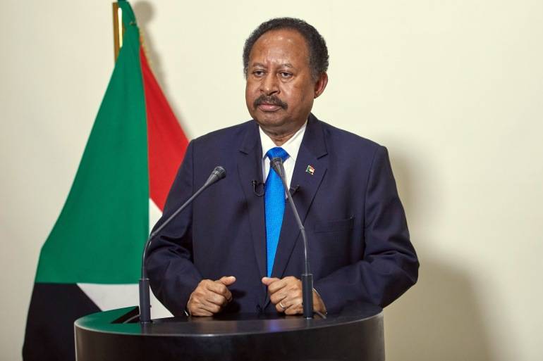 السودان.. مكتب حمدوك ينفي وضعه قيد الإقامة الجبرية