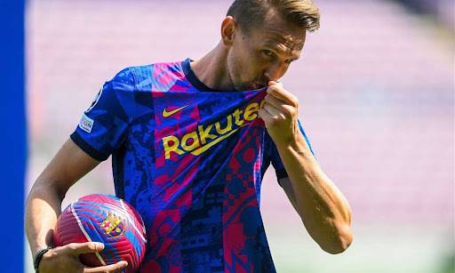 برشلونة على وشك التخلص من دي يونغ!