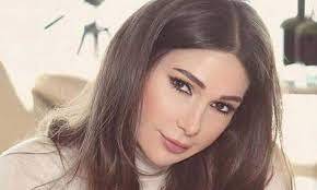 من المغردين إلى 