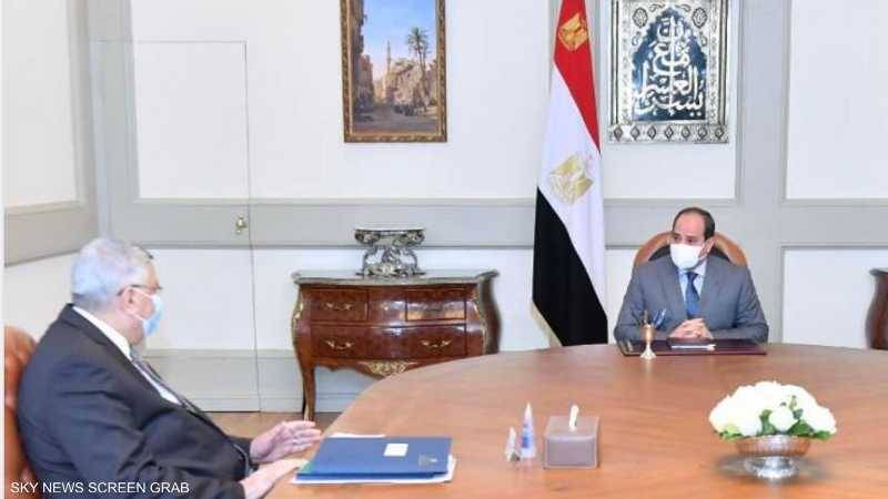 السيسي يأمر الحكومة بتعزيز إجراءات الوقاية من كورونا