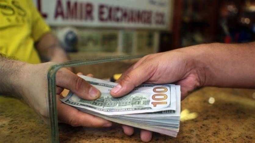 يُمارس الصيرفة من دون ترخيص.. وهذا ما ضُبط بحوزته!