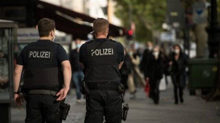 الشرطة الألمانية توقف مشتبهًا به في قتل شرطيَين بالرصاص