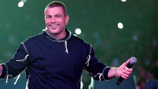 عمرو دياب يعلن عن مفاجأة فنية جديدة!