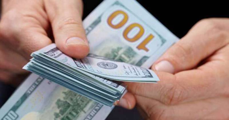 دولار السوق السوداء يدنو من الـ20 الفاً