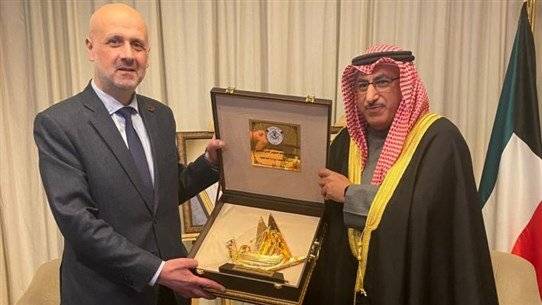 مولوي يلتقي نائب رئيس مجلس الوزراء الكويتي