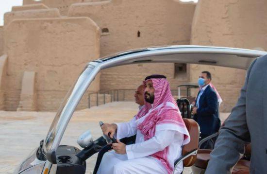 بالصور.. ولي العهد السعودي يصطحب السيسي في جولة