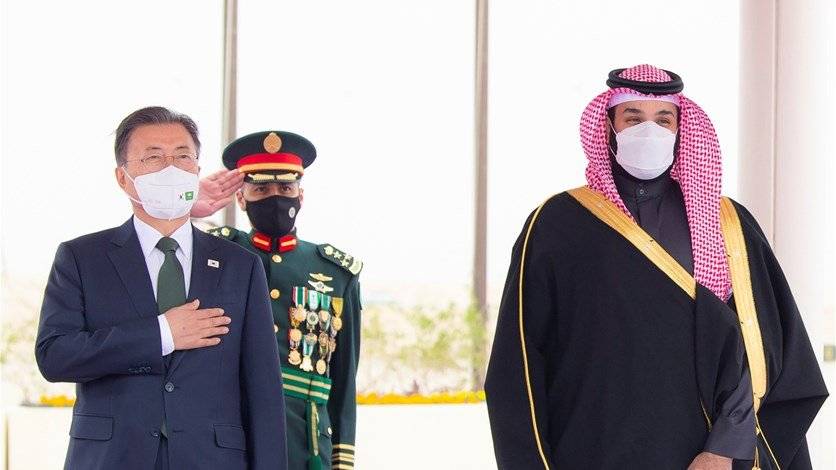السعودية توقع عقدًا دفاعيًا مع 
