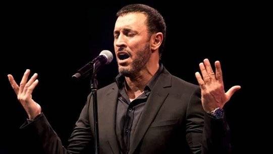 هذا ما فعله كاظم الساهر مع أحد معجبيه