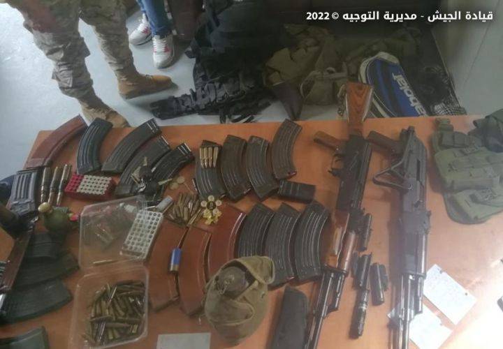 توقيف أشخاص في المنكوبين ومصادرة أسلحة وذخائر