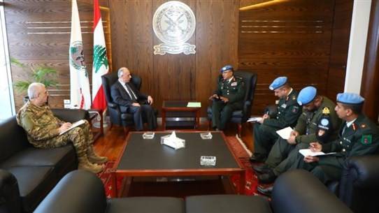 وزير الدفاع يلتقي بعثة UNDOF وسفيرَين