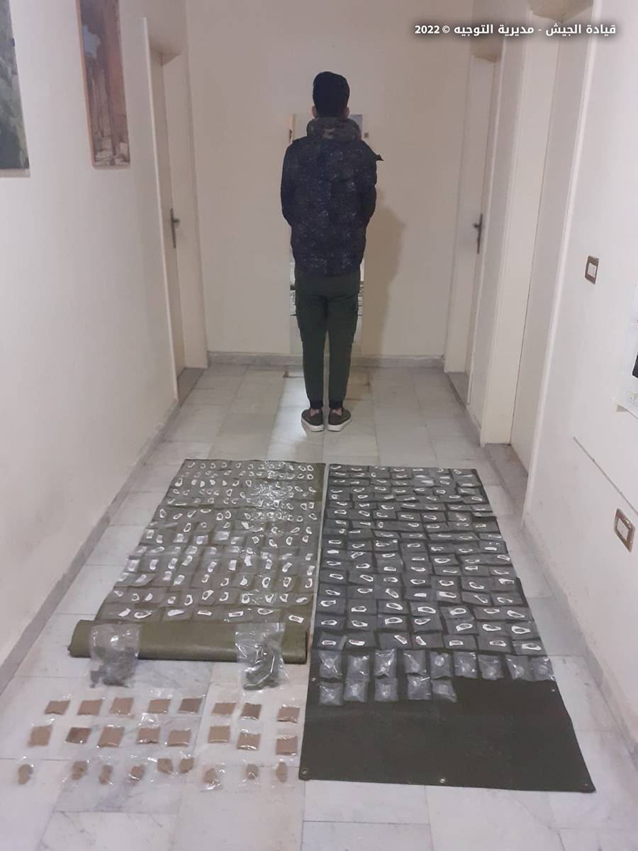 الجيش: توقيف شخصين في صحراء الشويفات ودير عمار وضبط كمية من المخدرات