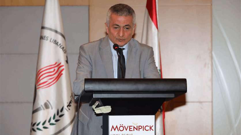 وزير المال في إطلاق 