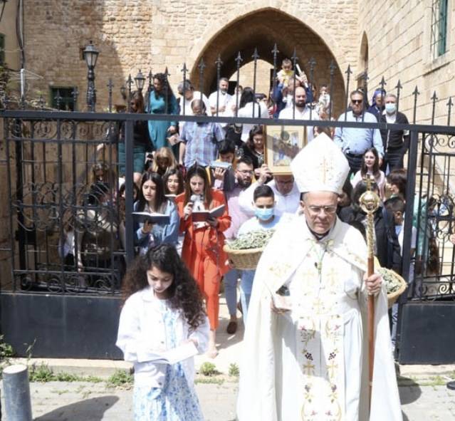 قداديس وزياحات في أحد الشعانين