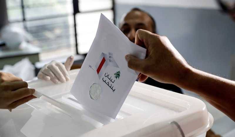 موظفو الادارة العامة يلوّحون بعدم الحضور الى مراكز الاقتراع ‏