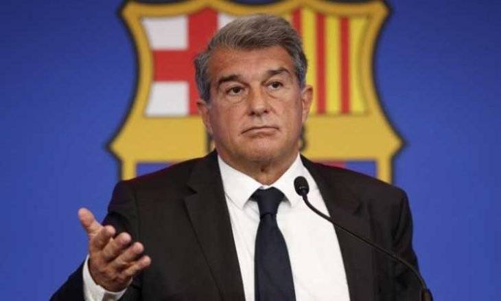 رئيس برشلونة يعيد النظر في سياسة التذاكر بعد مخالفات