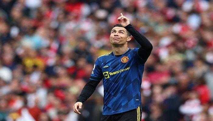 بعد وفاة طفله رونالدو يسجّل هدفاً تاريخياً... الرقم 100
