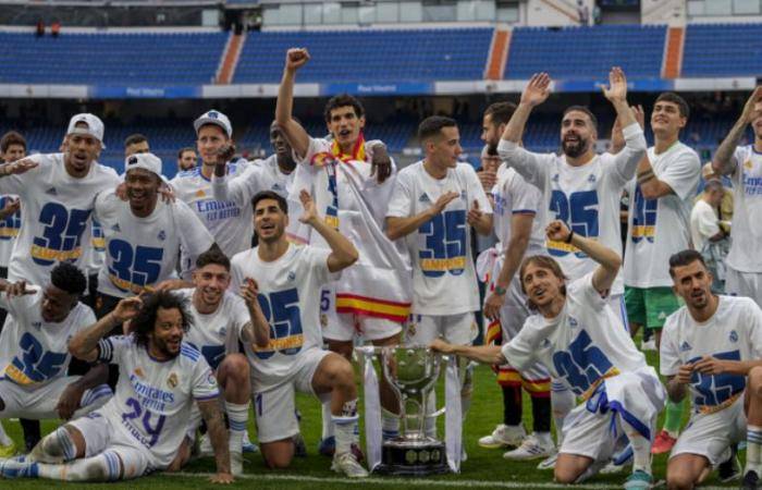 برشلونة يُهنّئ ريال مدريد بلقب الدوري الإسباني