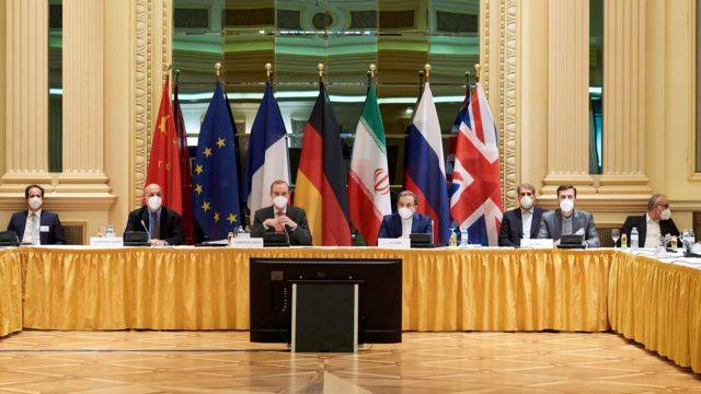 دبلوماسي فرنسي يستبعد حلا سريعا للخلافات بين واشنطن وطهران