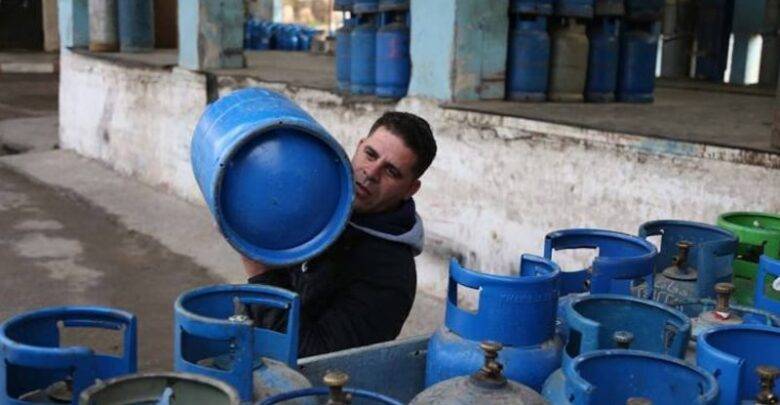 وقف تسليم الغاز: الحل في جدول أسعار بالدولار؟!