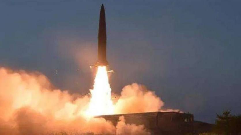 كوريا الشمالية تطلق صاروخًا بالستيًا غير محدد