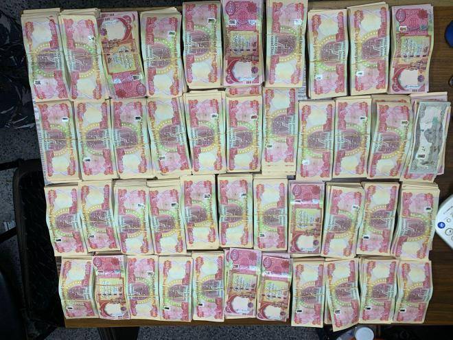 توقيف سيدتين حاولتا مغادرة الأراضي اللبنانيّة وبجعبتهما مبلغًا ماليًّا مزيفًا