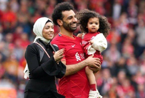 صلاح : زوجتي تشتكي مني في المنزل