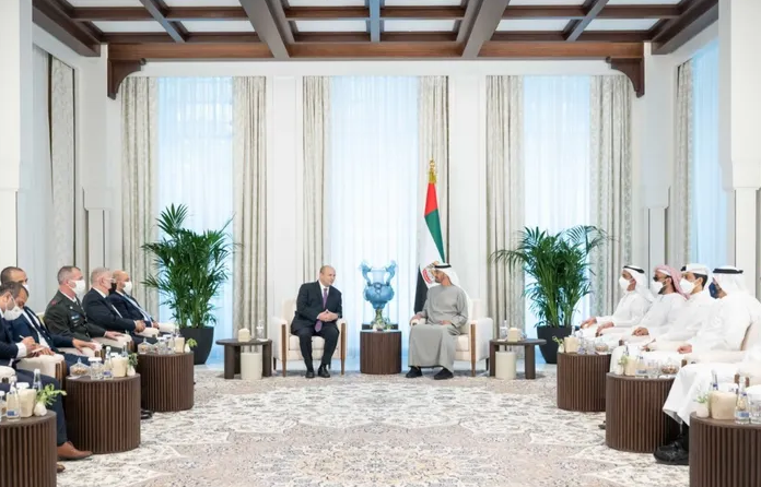 الرئيس الإماراتي يستقبل رئيس وزراء إسرائيل