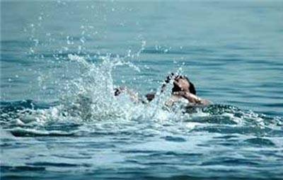 انتشال غريق من مياه الأولي في صيدا
