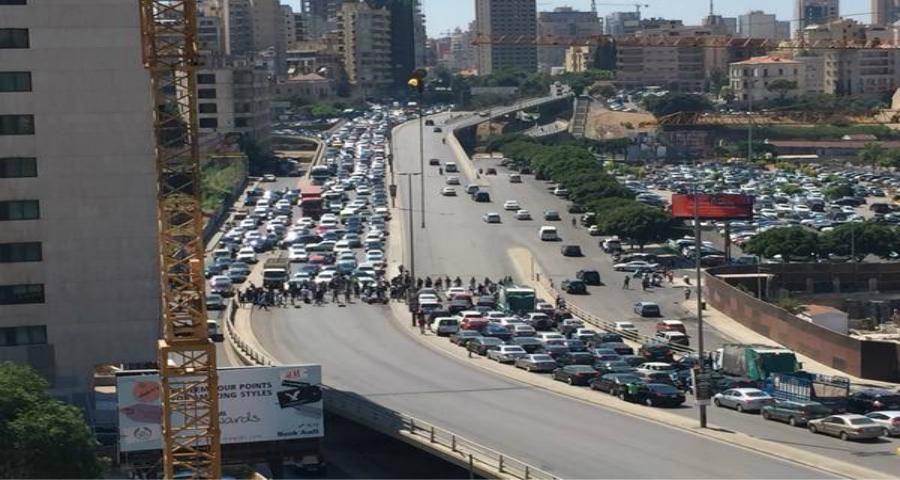 إعادة فتح السير على جسر الرينغ بيروت