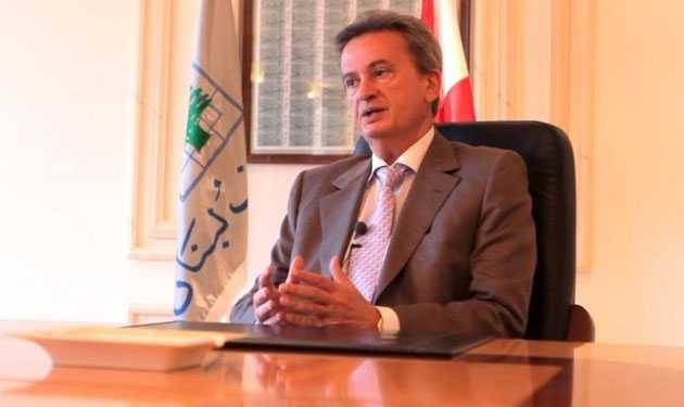 سلامة عن اتهامه بالتفريط بالاحتياطي وبأموال المودعين: لدى البنك المركزي مسؤولية تجاه ما يحصل من أزمات في لبنان ونحن تعبنا من الوضع ولولا المصرف المركزي لما استطاعت الحكومة شراء الطحين والأدوية