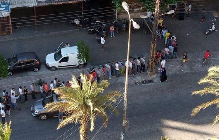 طوابير لشراء الخبز شمالا