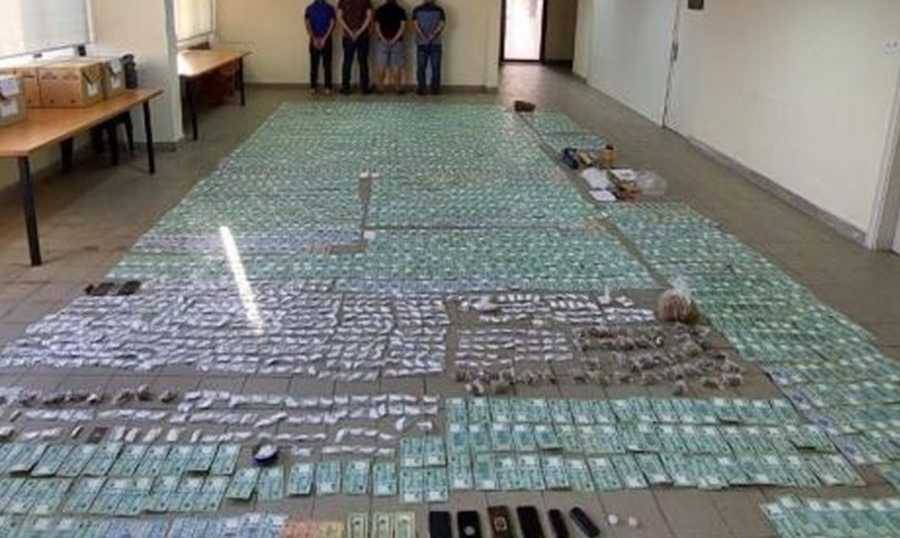 ضبط كميات كبيرة من المخدرات داخل شقتين وشكبة الترويج في قبضة الأمن