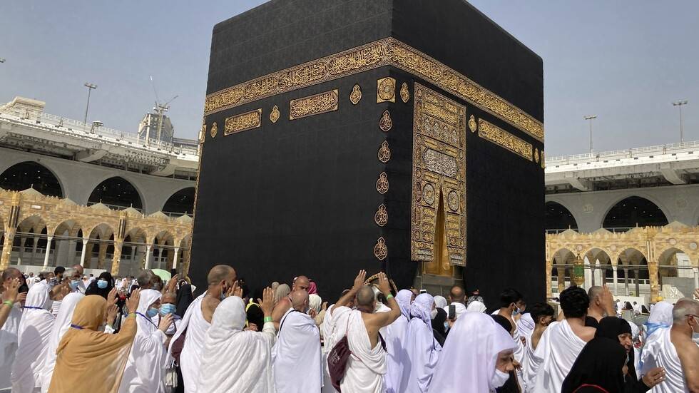 السعودية تعلن وصول 358 ألف حاج إلى المدينة المنورة