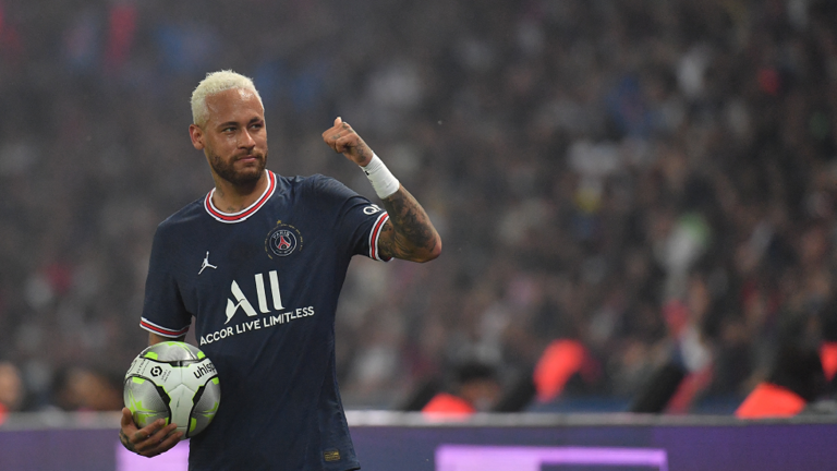 قائد منتخب البرازيل يوجه نصيحة لنيمار