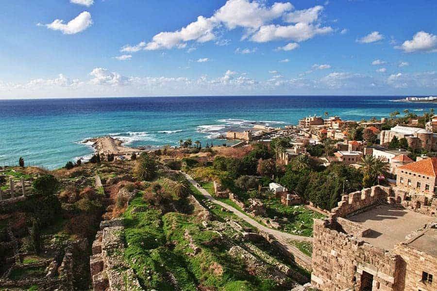 بين الفنادق وبيوت الضيافة.. أين تتوزّع الحجوزات السياحيّة؟