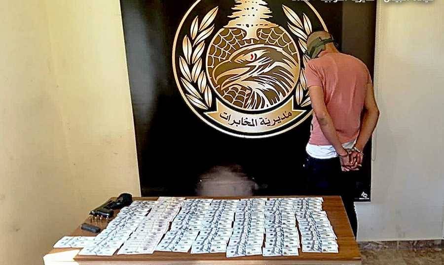 مطلوب بجرائم عديدة في قبضة المخابرات