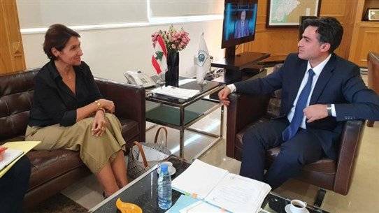 إعادة إعمار المرفأ وملف سكك الحديد بين حميه وسفيرة فرنسا